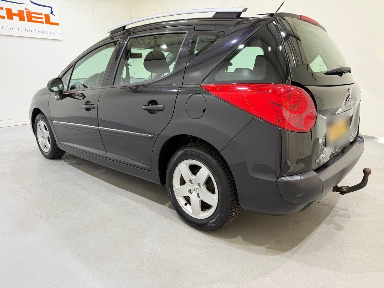 Peugeot 207 2010 — photo 15