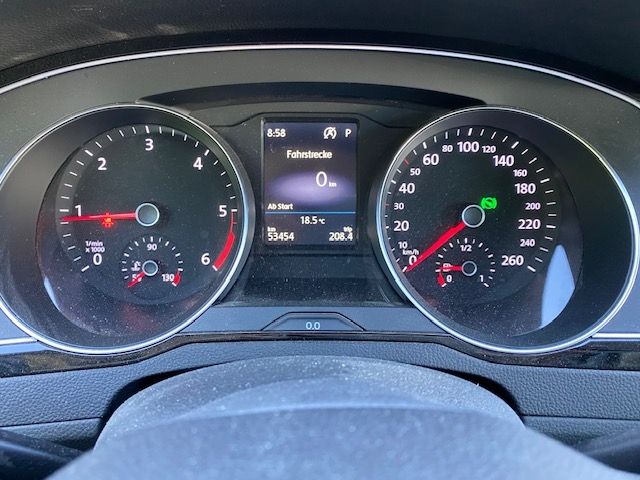 Passat Variant 2.0 TDI DSG Elegance AHK/MATRIX/1
