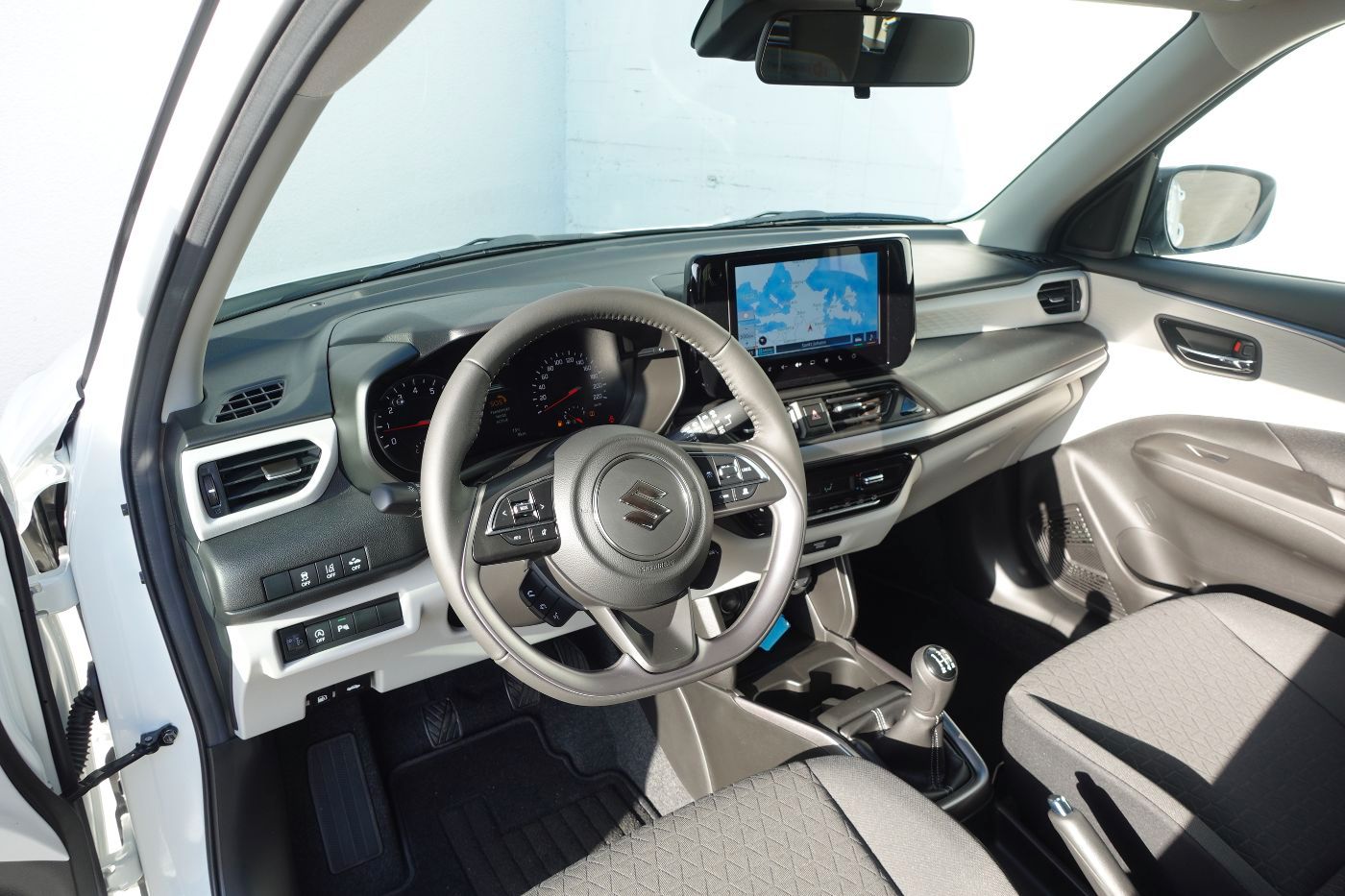Fahrzeugabbildung Suzuki Swift Comfort+ 1.2 MildHybrid Navi,Kamera,Sitzhz