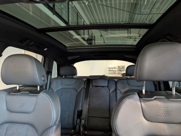 Audi Q7 50 TDI quattro S line