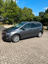 Volkswagen VW Touran 2.0 TDI DSG 7-Sitzer EZ 10/2017 - Volkswagen: V10 TDI