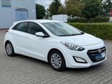 Hyundai i30 blue Trend Garantie *Navi *Kamera*Lenkrad Hz - Hyundai i30 Gebrauchtwagen in Aachen