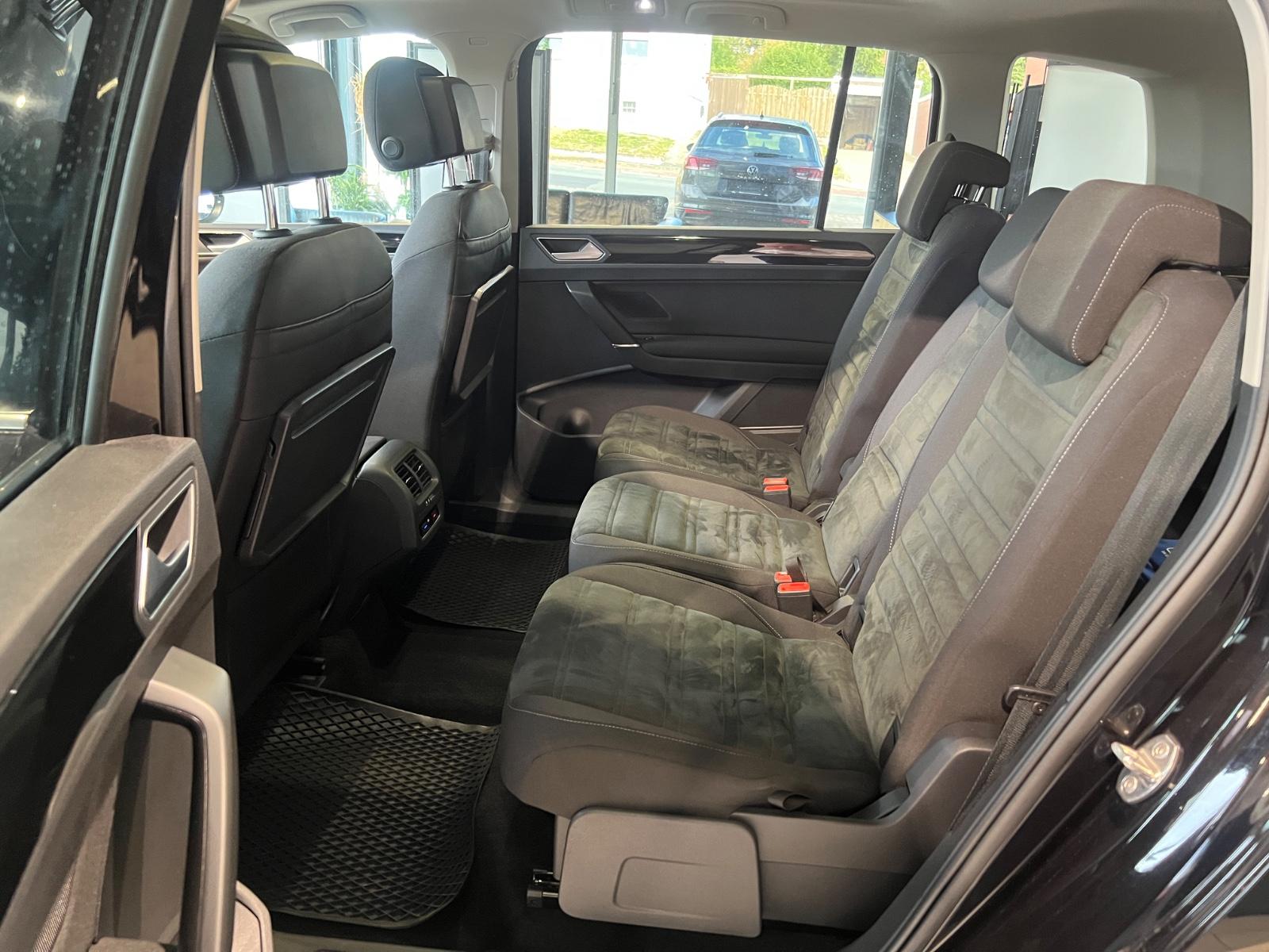 Volkswagen Touran Highline*ALCANTARA*PANO*AHK
