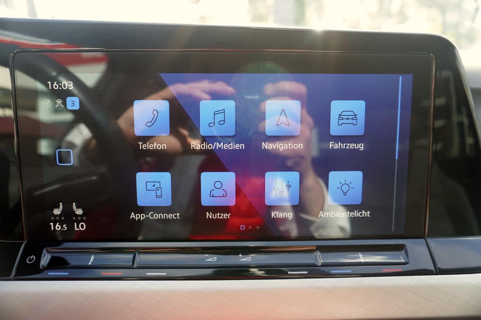 Volkswagen Golf VIII 1.5 TSI Life VC LED Navi App-Connect, миниатюра 30