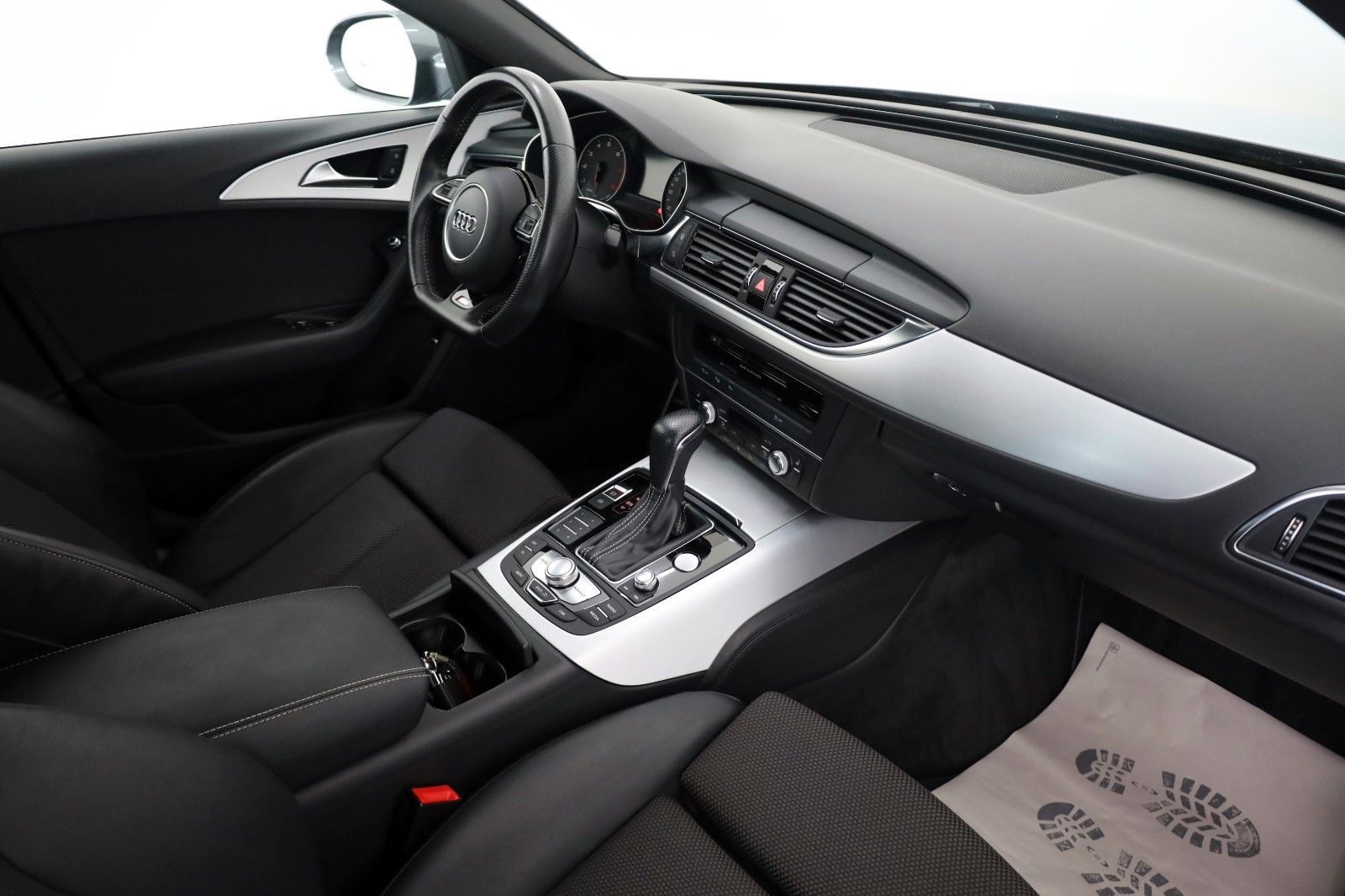 Fahrzeugabbildung Audi A6 Avant 1.8 TFSI ultra S Line TLeder,Navi,Xenon