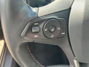 Fotografie des Opel Corsa F Edition 1.2 Allwetter Sitzh. Lenkradh.