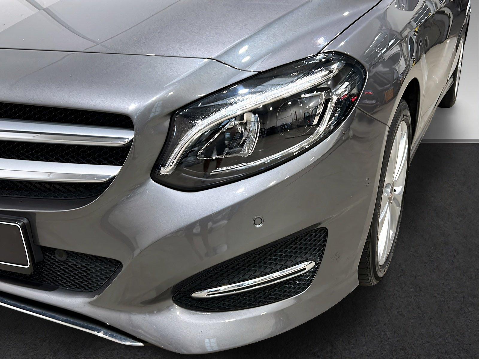 Mercedes-Benz B 200 Urban Style Edition LED Navigation AHK SHZ