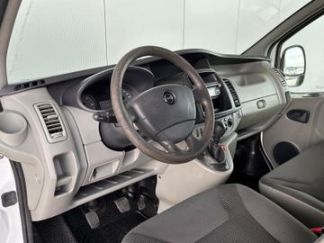 Opel Vivaro - 10