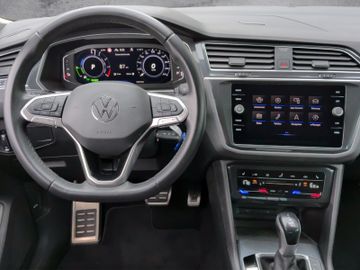Volkswagen Tiguan - 10