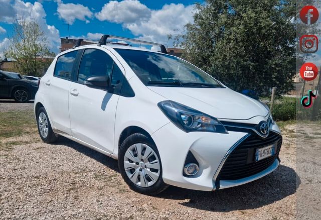 Toyota Yaris 1.5 Hybrid 5 porte AUTOCARRO 2 POST