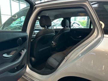Mercedes-Benz C 220 *Keyless*Memory*PDC*ACC*AHK*SpurHT*NAVI*