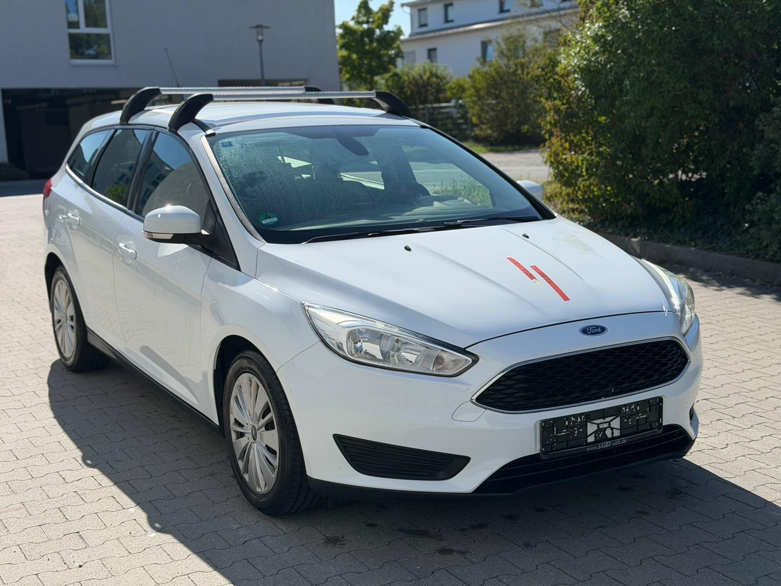 Ford Focus 2015 — салон