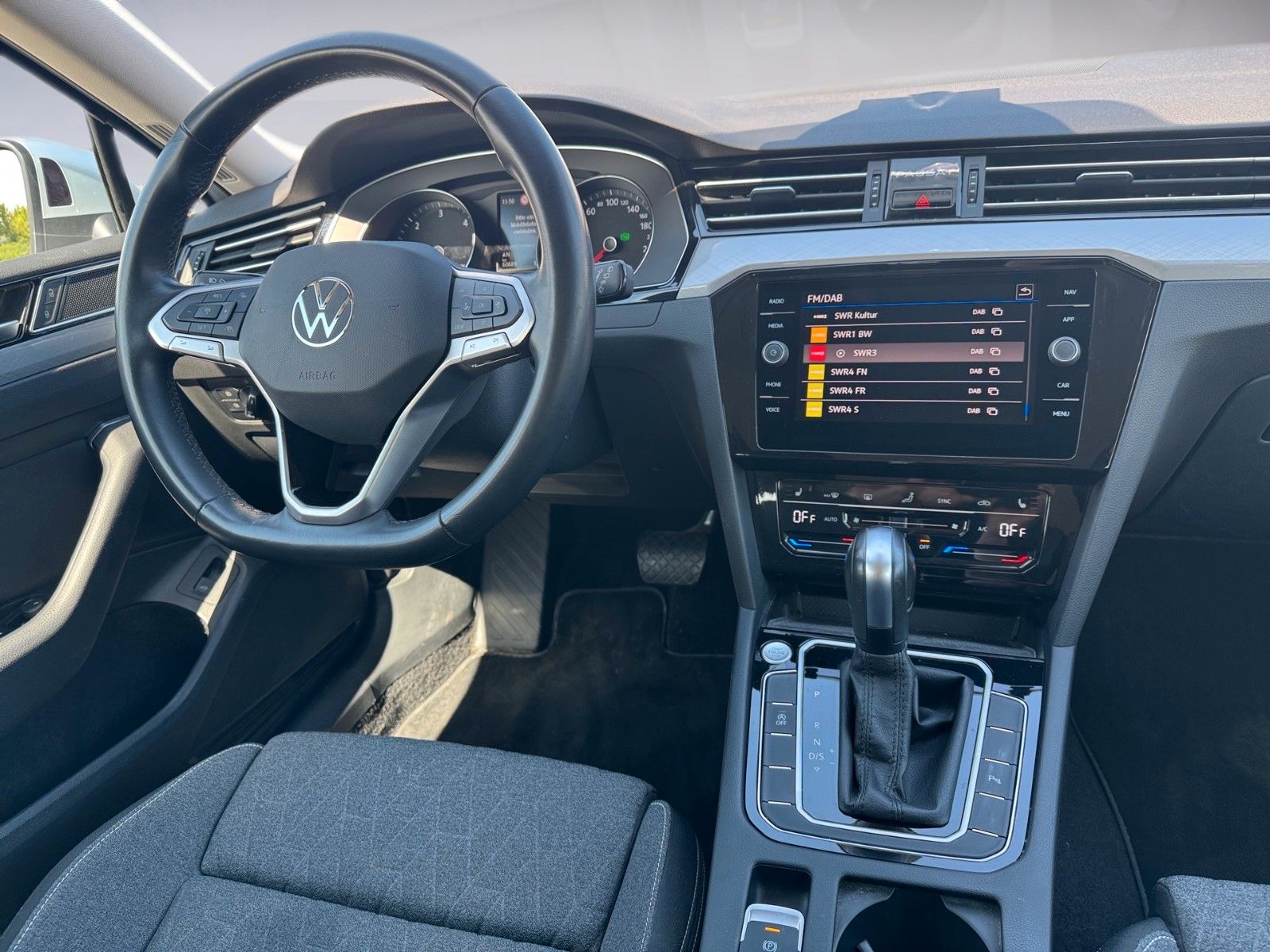Fahrzeugabbildung Volkswagen Passat Variant Business 2.0 TDI