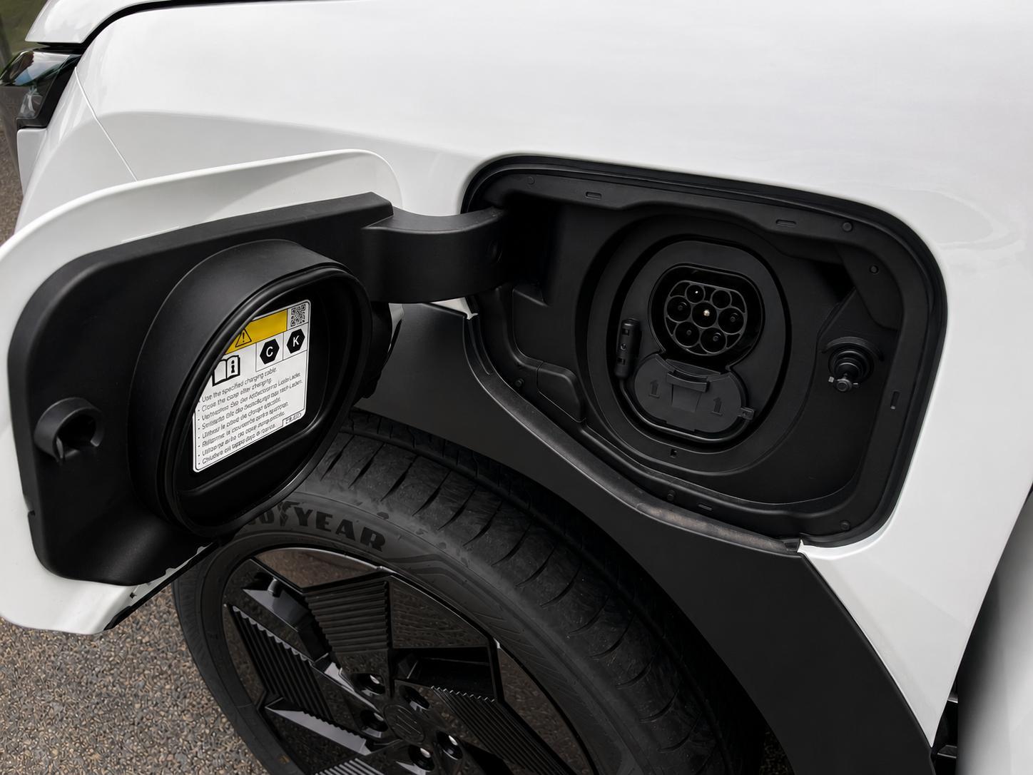 Suzuki e Vitara Club eAxle  106 kW (144 PS) 49 kWh-B...
