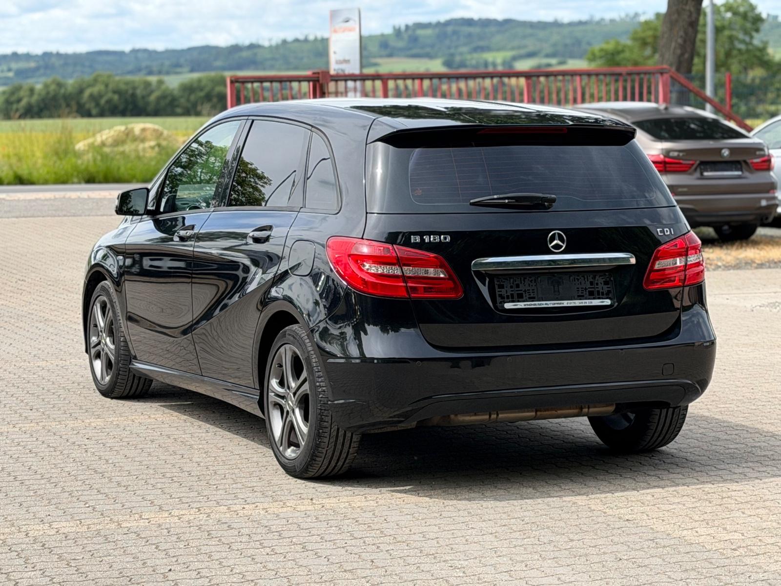 Mercedes-Benz B 180 CDI * NAVI *LEDER *XENON *AHK