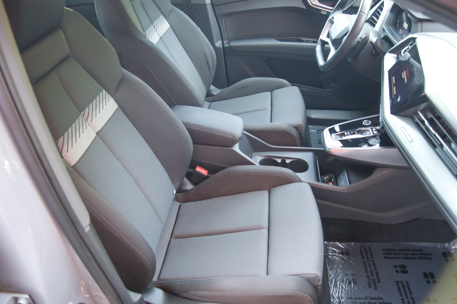 Fahrzeugabbildung Audi Q4 50 e-tron quattro Sportback HEAD-UP KAMERA 19