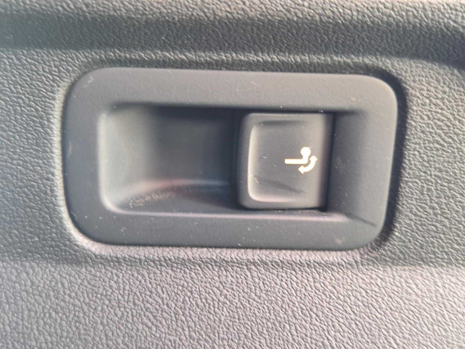 Fahrzeugabbildung Volkswagen ID.4 Pro Performance Life ACC*NAVI*AHK*LM 19"