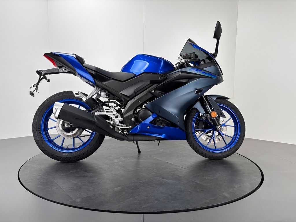 Fahrzeugabbildung Yamaha YZF-R125 *TOP MIT ZUBEHÖR