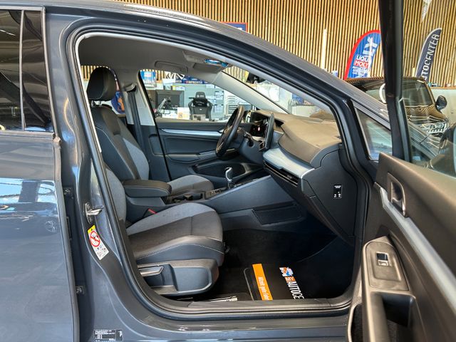 MYAUTOCENTER – Gebraucht- und Jahreswagen mit Werkstattservice in Pfaffenhofen Volkswagen Golf VIII *Keyless*Totwinkel*ACC*PDC*LED*VOLL