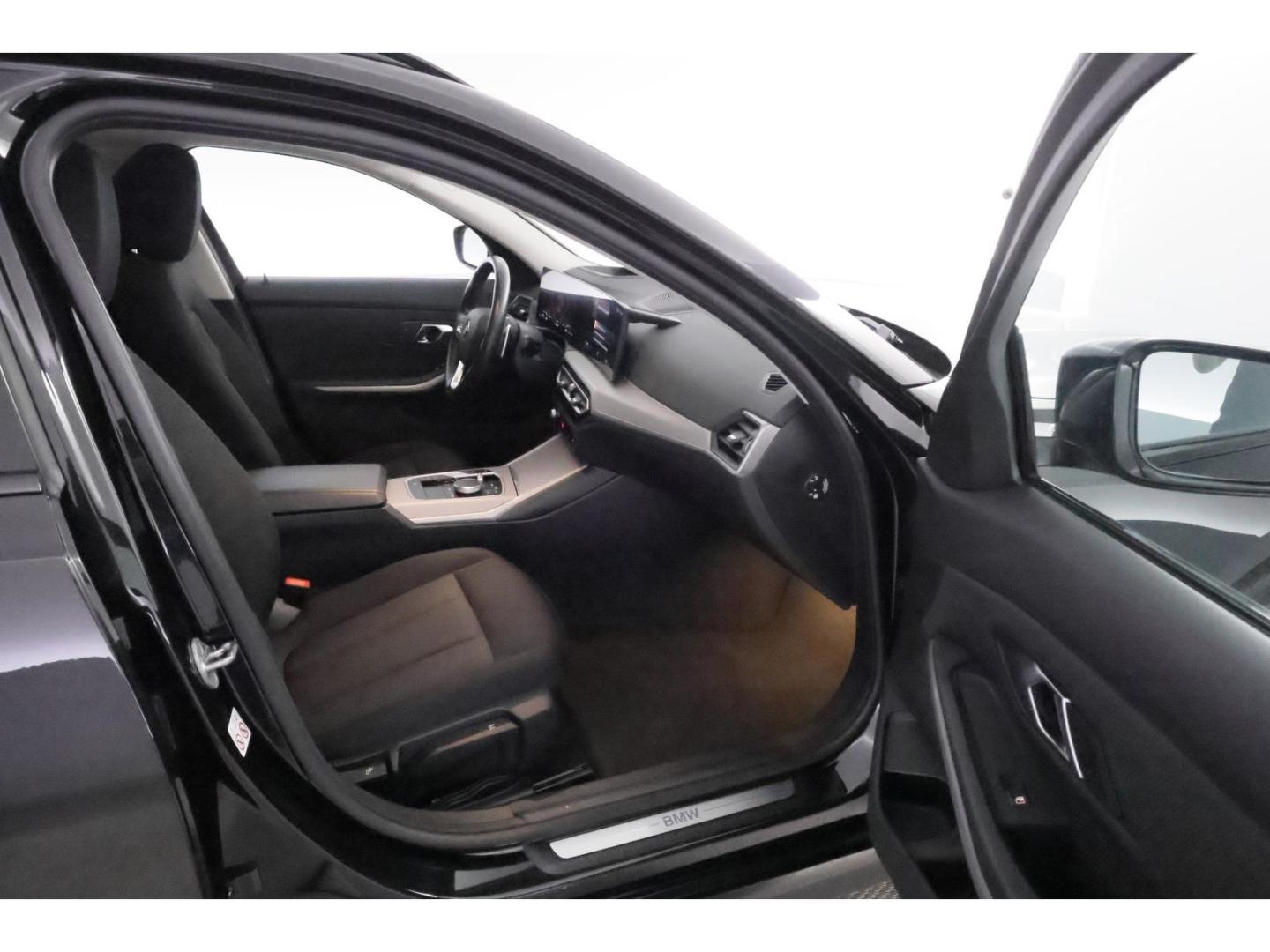 BMW 3 Series i Touring Steptronic+LED+NAVI+VIRTUAL+KAMERA, миниатюра 19