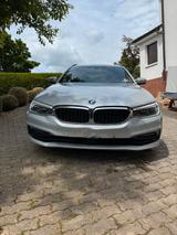 BMW 520d Touring A - - BMW 520: Silber