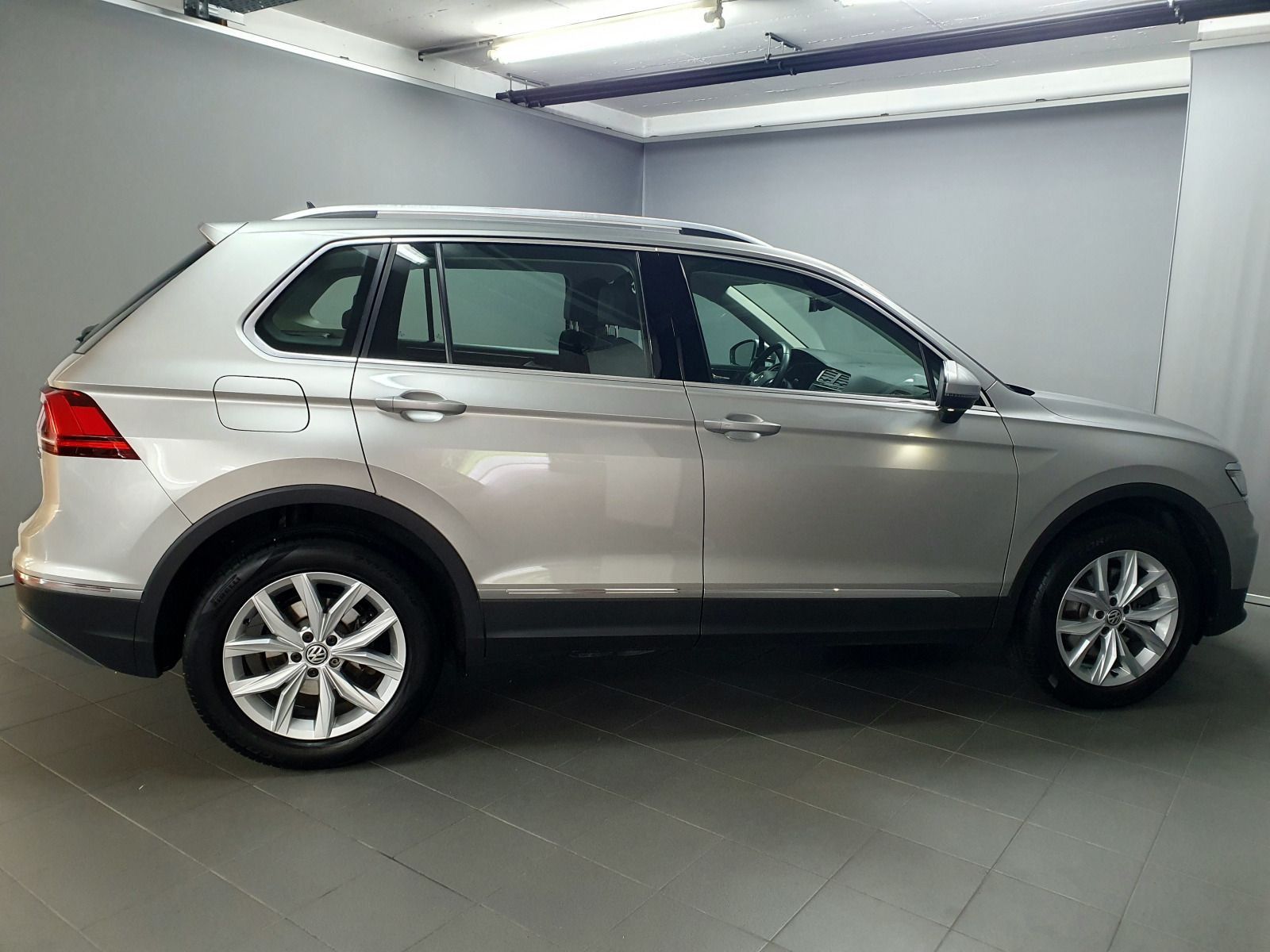 Volkswagen Tiguan 2.0TDI DSG 4mot Highline 2te Wahl AHK ACC foto 4
