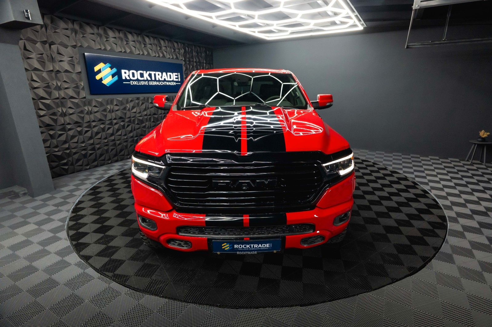 Fahrzeugabbildung Dodge RAM 5.7 V8 HEMI 4x4 Limited OFFROAD AxleLock 19%