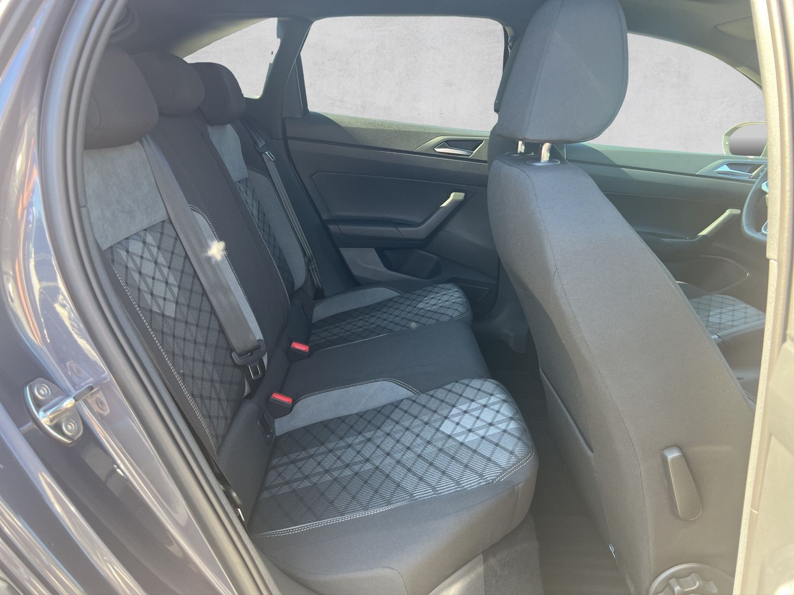 Taigo R-Line 1.5 TSI DSG AHK*Navi*Kamera*Pano