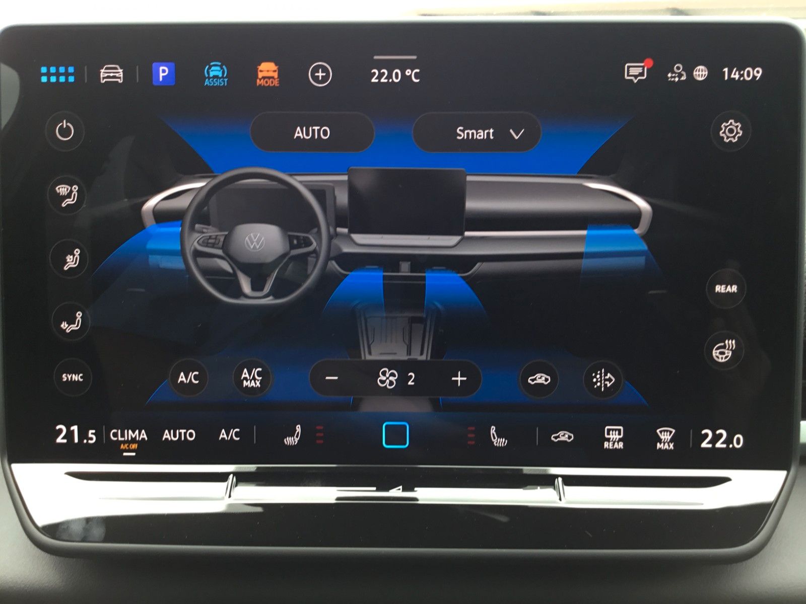 Fahrzeugabbildung Volkswagen T-Roc 1.5 eTSI DSG R-Line+AHK+LED+Navi+18"+Kessy
