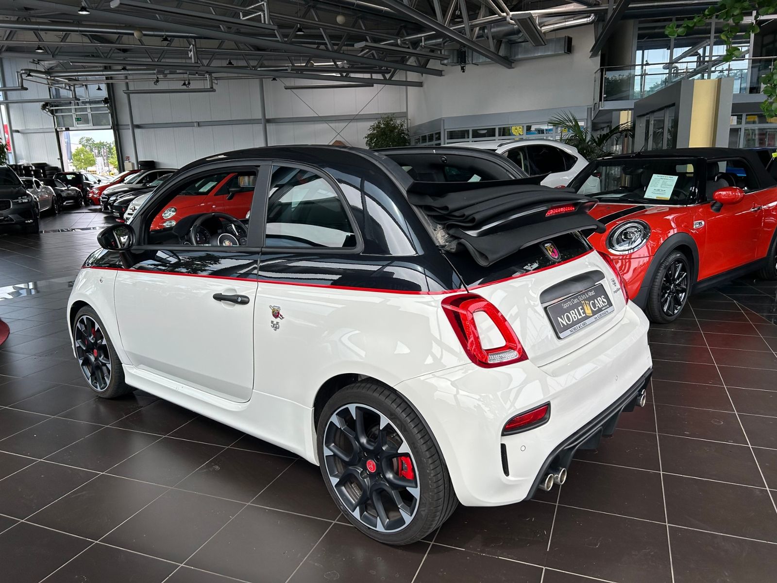 Fahrzeugabbildung Abarth 595C Competizione XENON NAVI Beats ALU