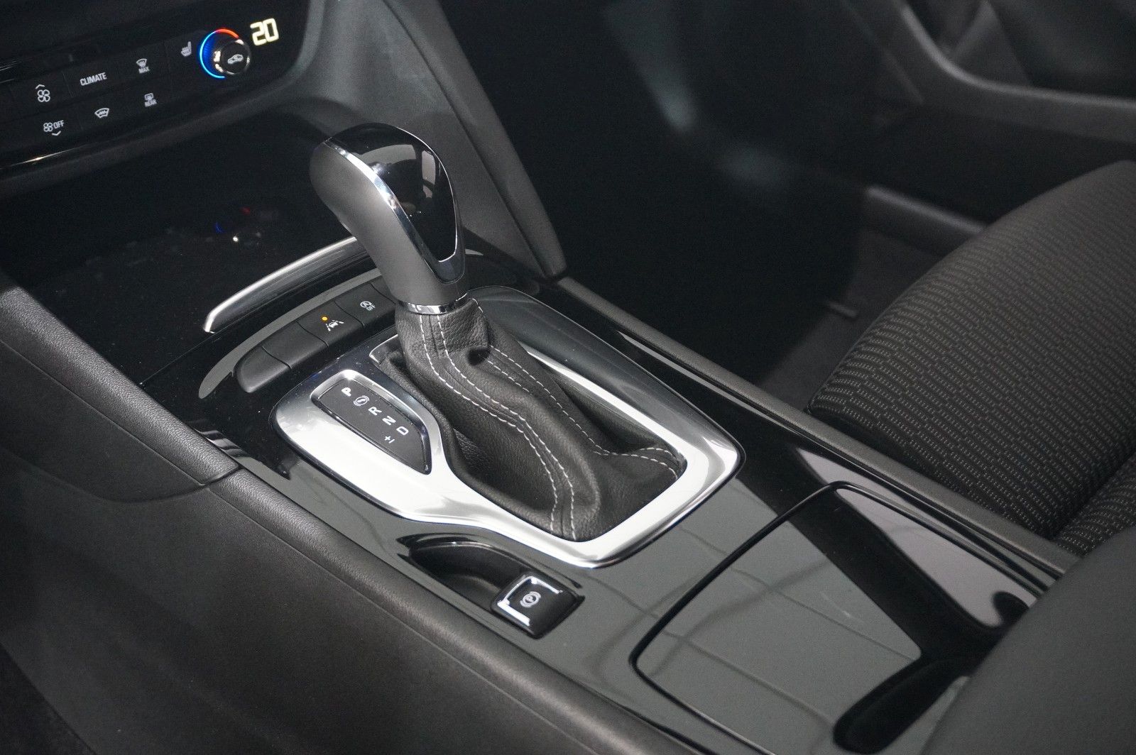 Fahrzeugabbildung Opel Insignia B ST 2.0D BUSINESS NAVI/LED/KAMERA/HUD