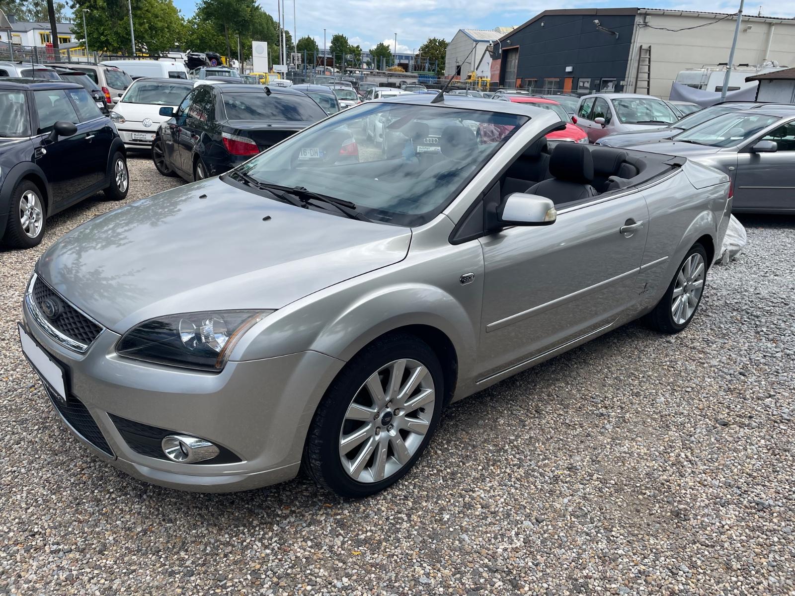 Ford Focus Cabrio Titanium/Leder/Park Ass/8xReifen/