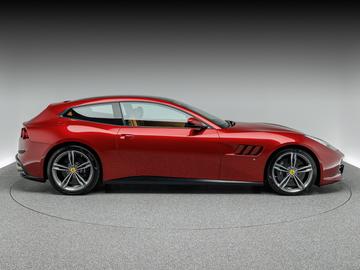 2017 Ferrari GTC4LUSSO photo 8