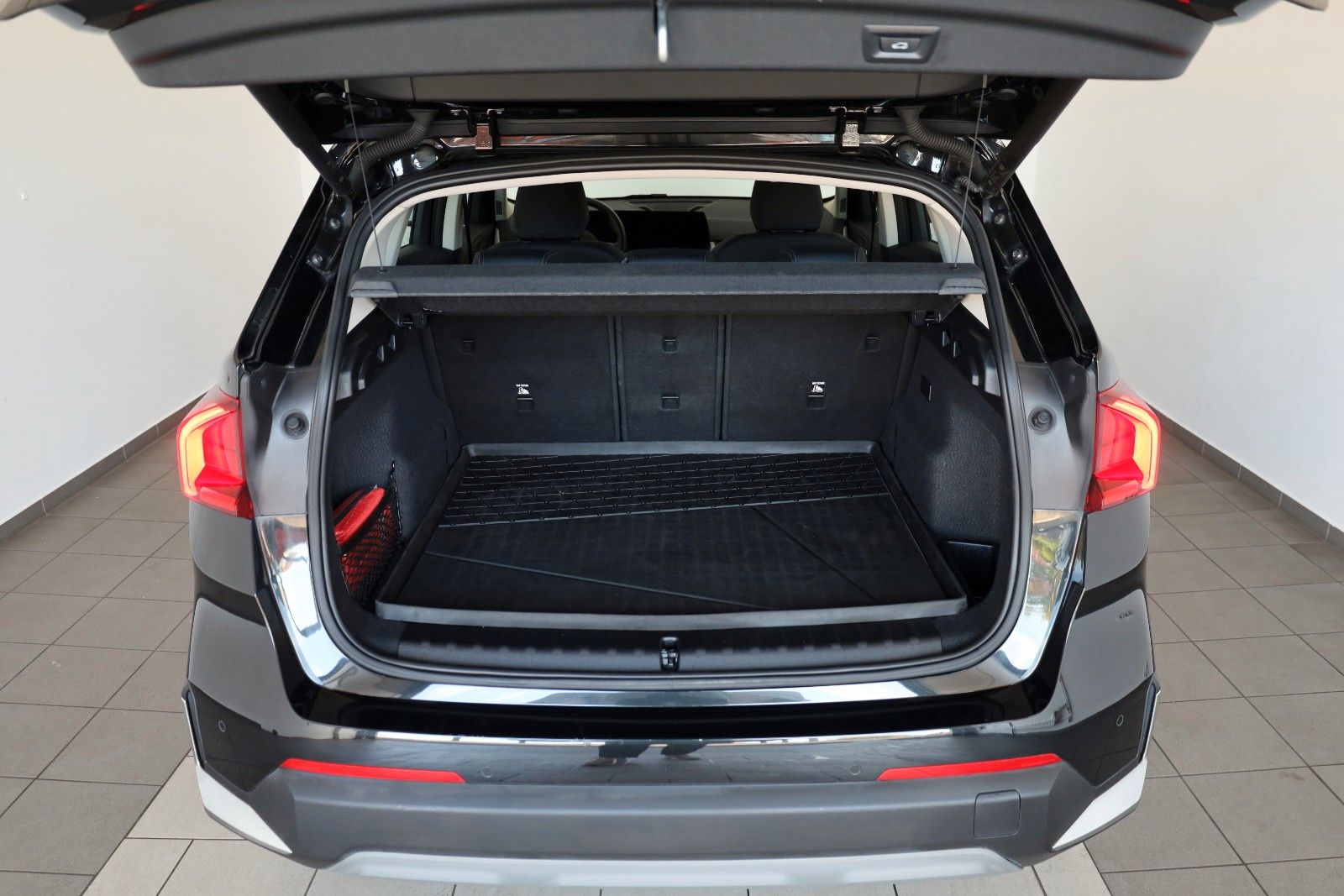 Fahrzeugabbildung BMW X1 25e xDrive Leder,Navi,LED,Kamera,ParkPak.,AHK