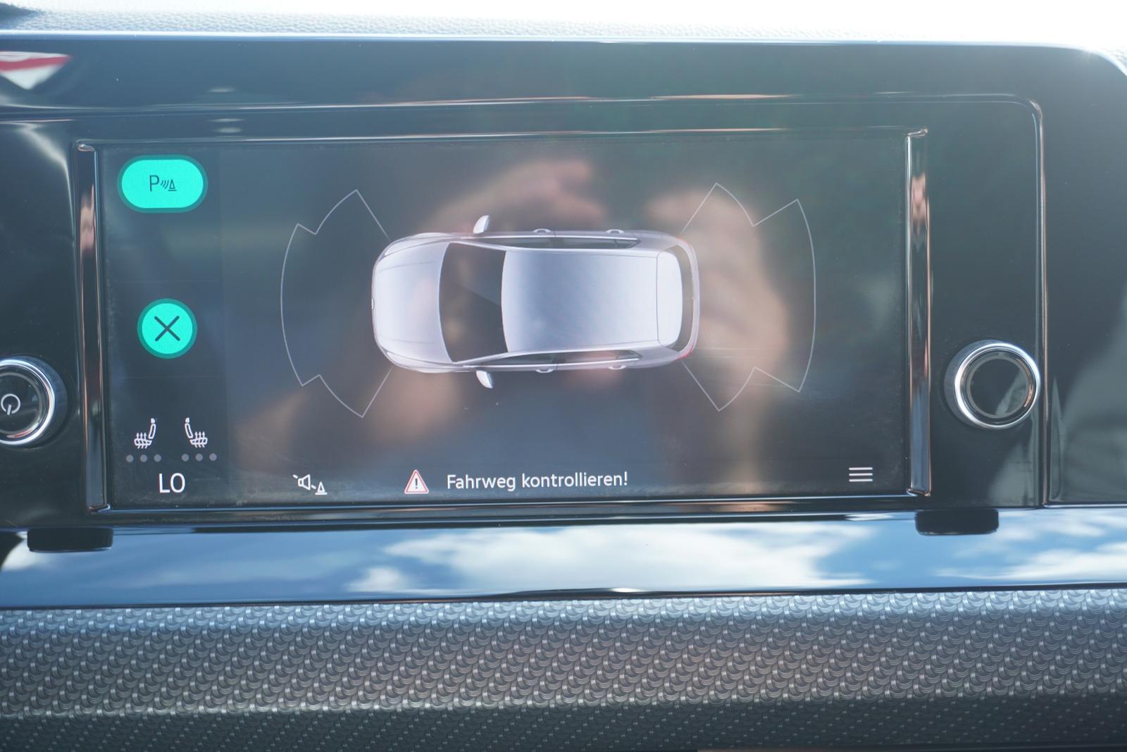 Volkswagen Golf VIII 1.5 eTSI DSG R-Line LED App Connect, миниатюра 27
