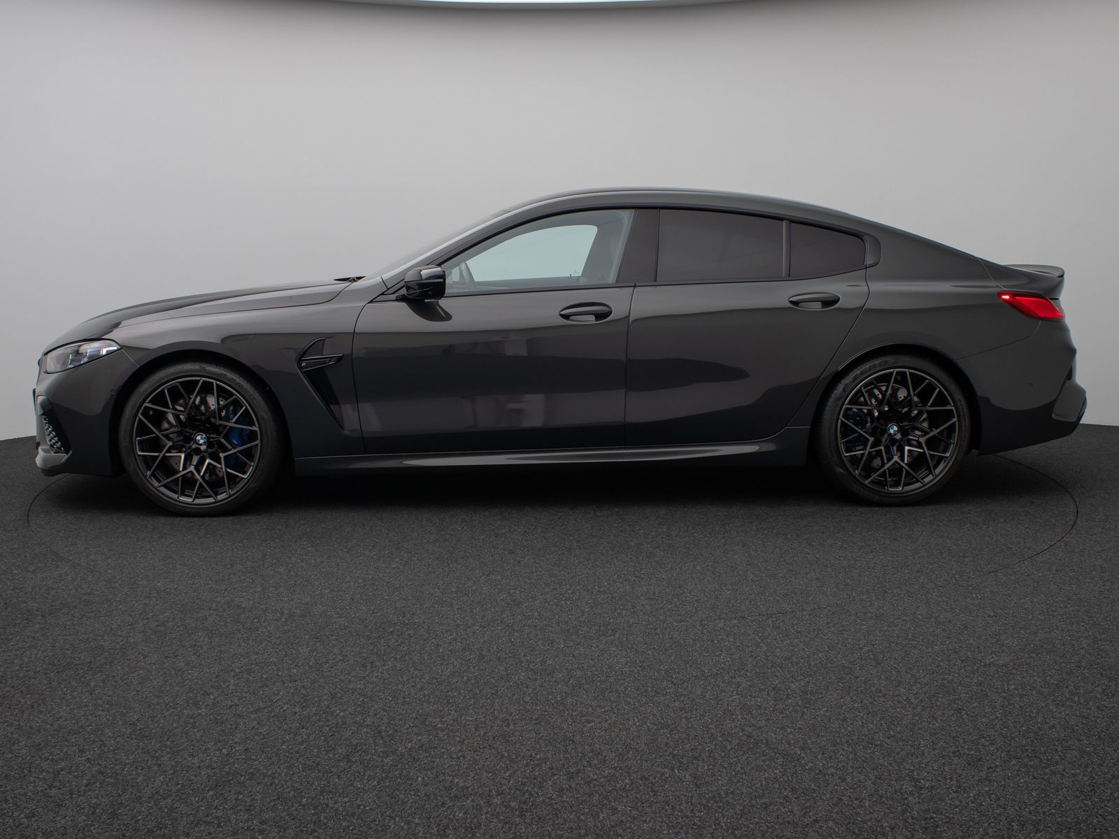 Fahrzeugabbildung BMW M8 Competition xD Gran Coupé 360°Laser HUD B&W