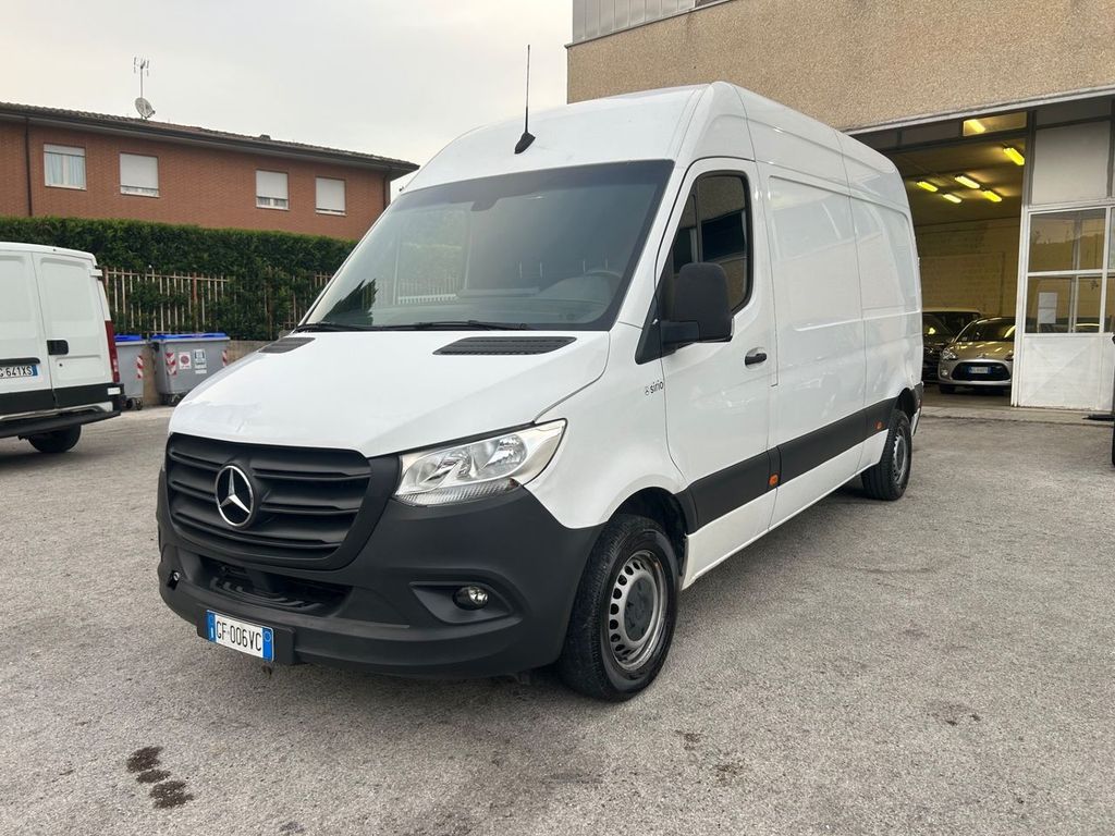 Image of Mercedes-Benz Sprinter