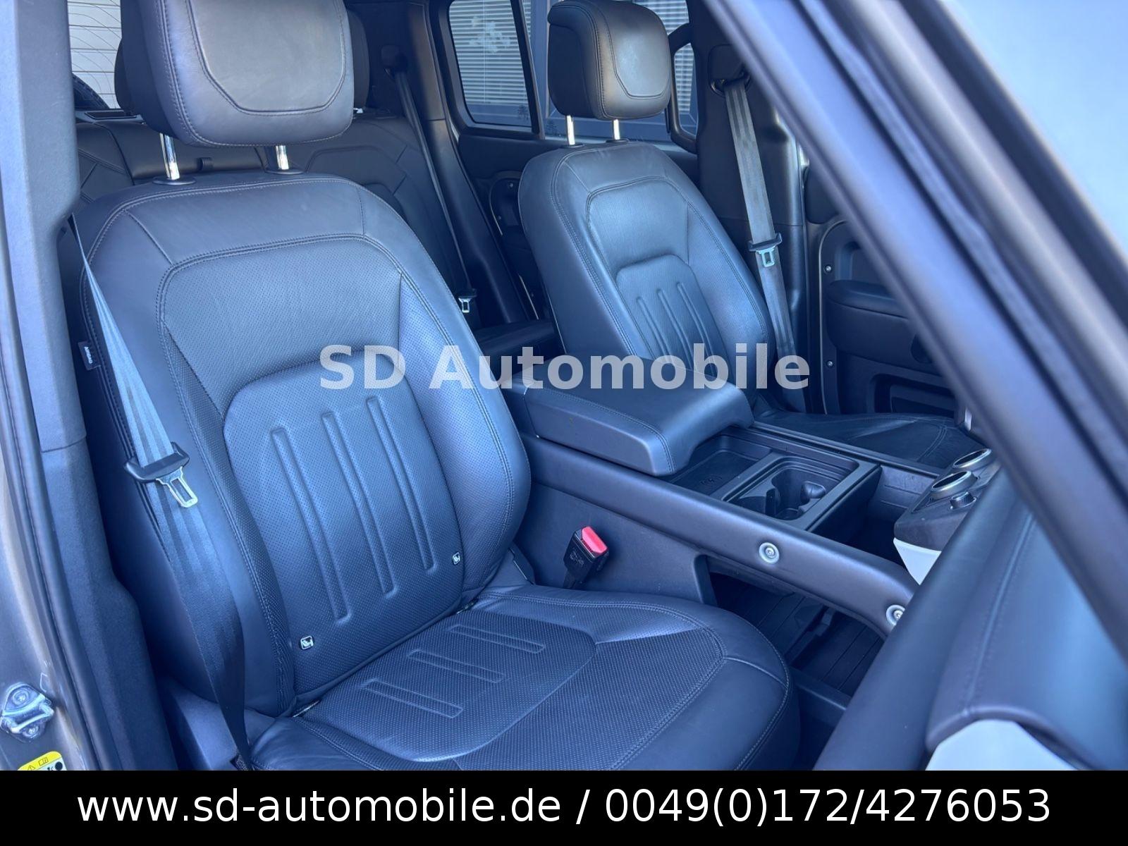 Land Rover Defender 110 HSE D300 PANO+AHK+BLACK-PACK