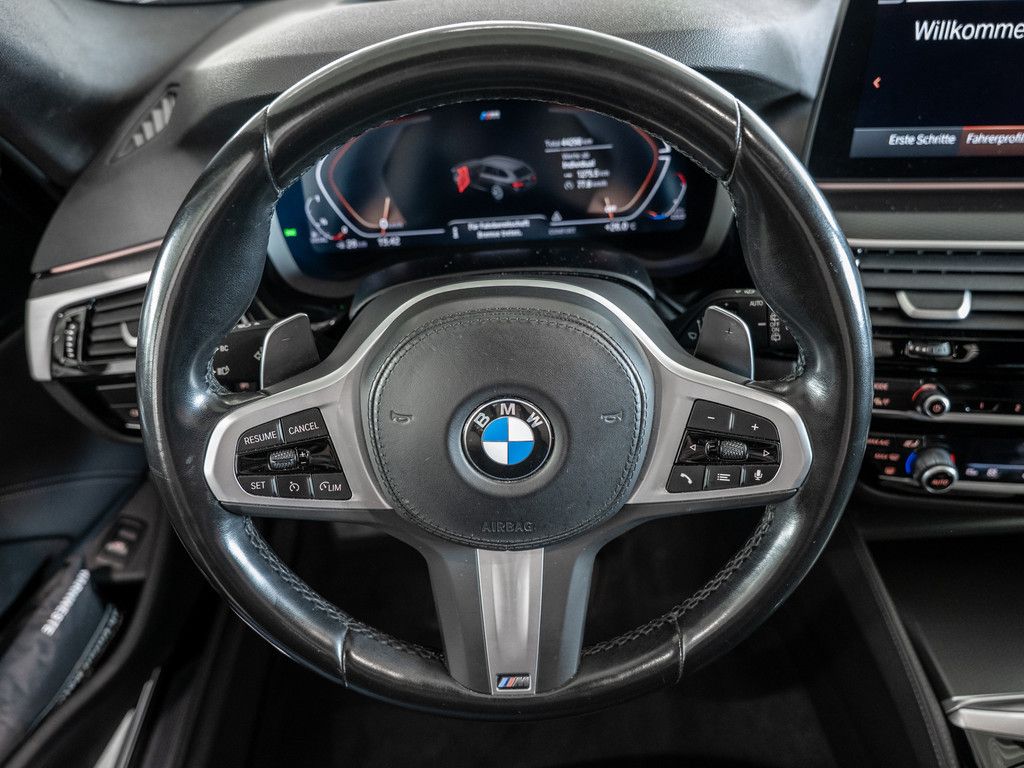 BMW 520d Touring M-Sport AHK HUD LASER LED W-LAN SHZ foto 16
