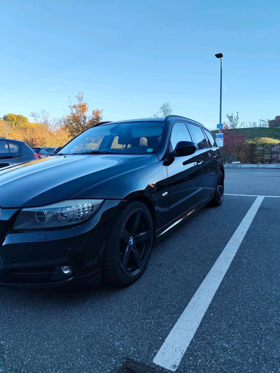 BMW 318 2010 — photo 5
