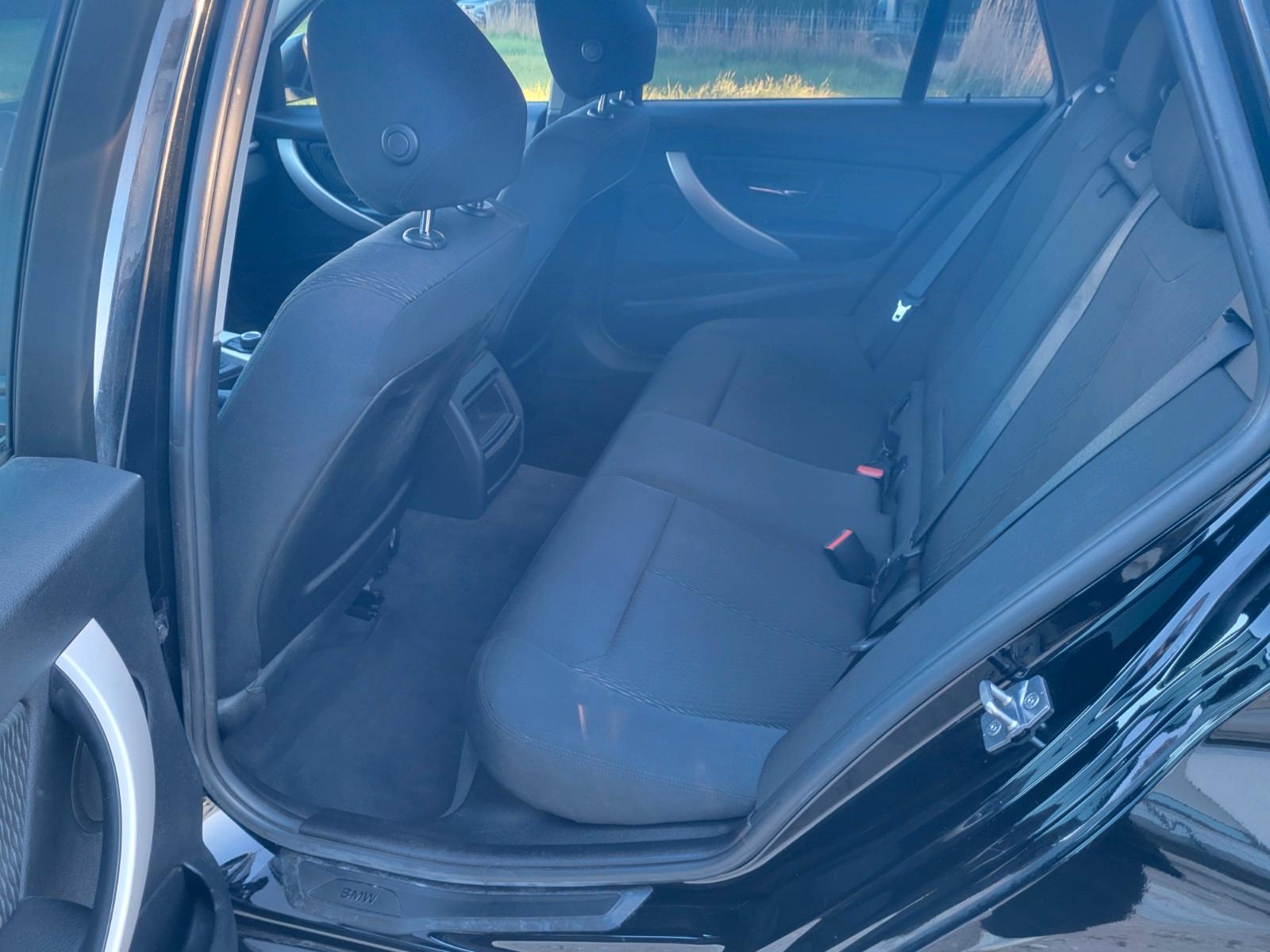 BMW 318 2013 — photo 12