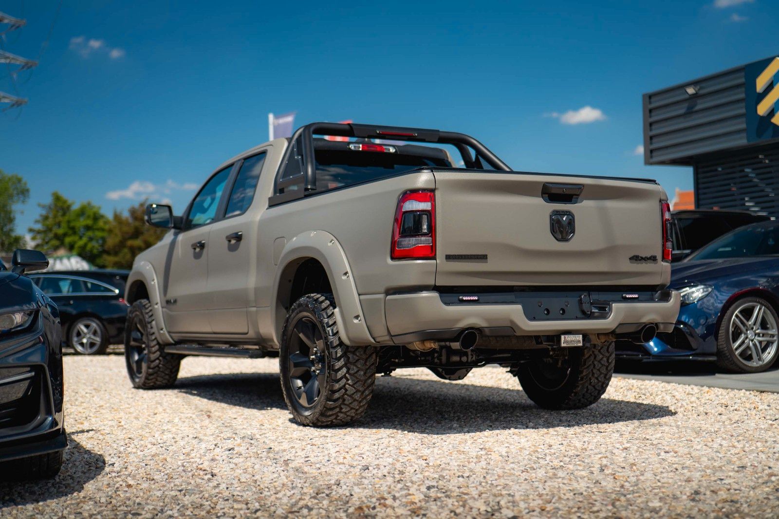 Fahrzeugabbildung Dodge RAM 5.7 V8 HEMI 4x4 OFFROAD LONGBED RAPTOR Style