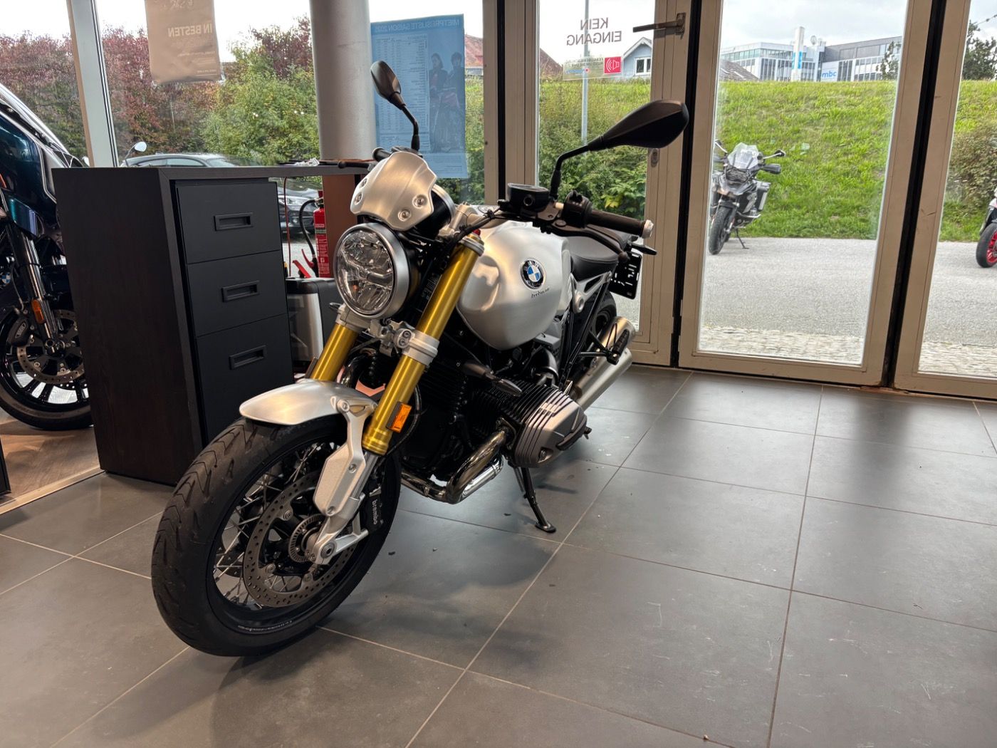 Fahrzeugabbildung BMW R nine T Option 719