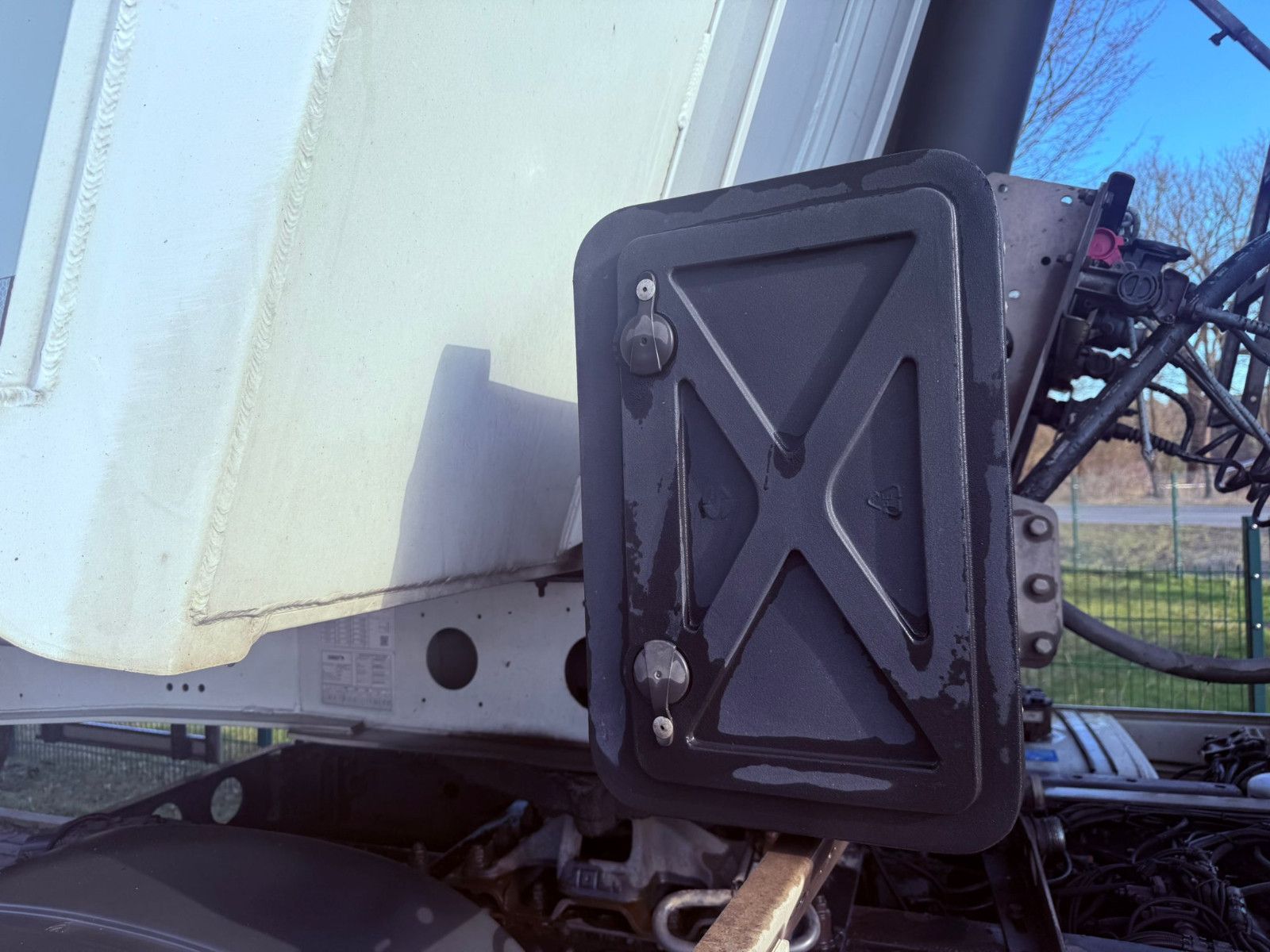 Fahrzeugabbildung Schmitz Cargobull SKI 24 SL 8.2 Alumulde 40m ³ Cramaro Verdeck