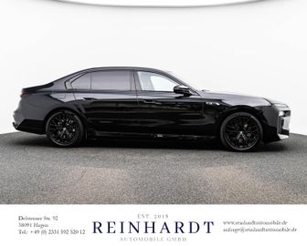 BMW M760 - 8