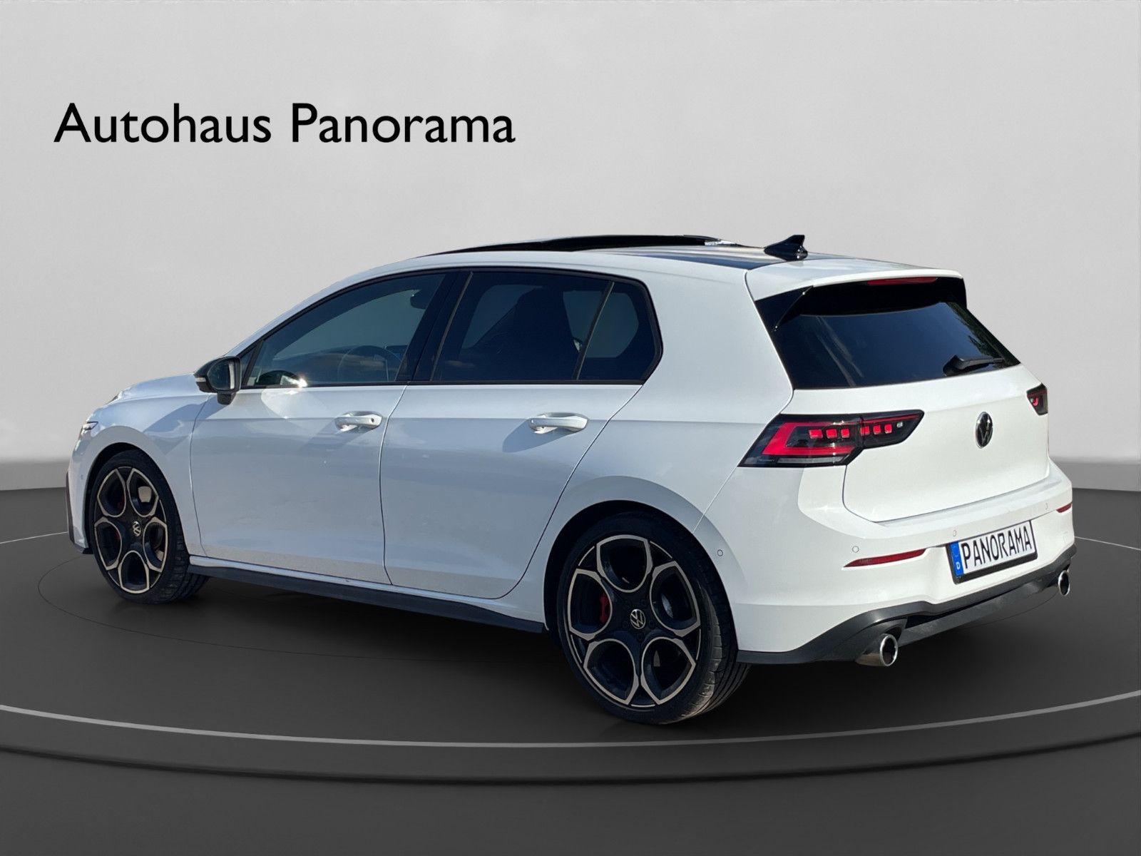 Volkswagen Golf VIII 2.0 TSI GTI Hud Pano KeyGo Harman ACC foto 5