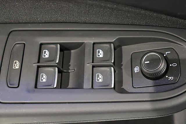 Golf GTI 2.0 TSI 245PS NAVI ACC PDC KAMERA SPORT