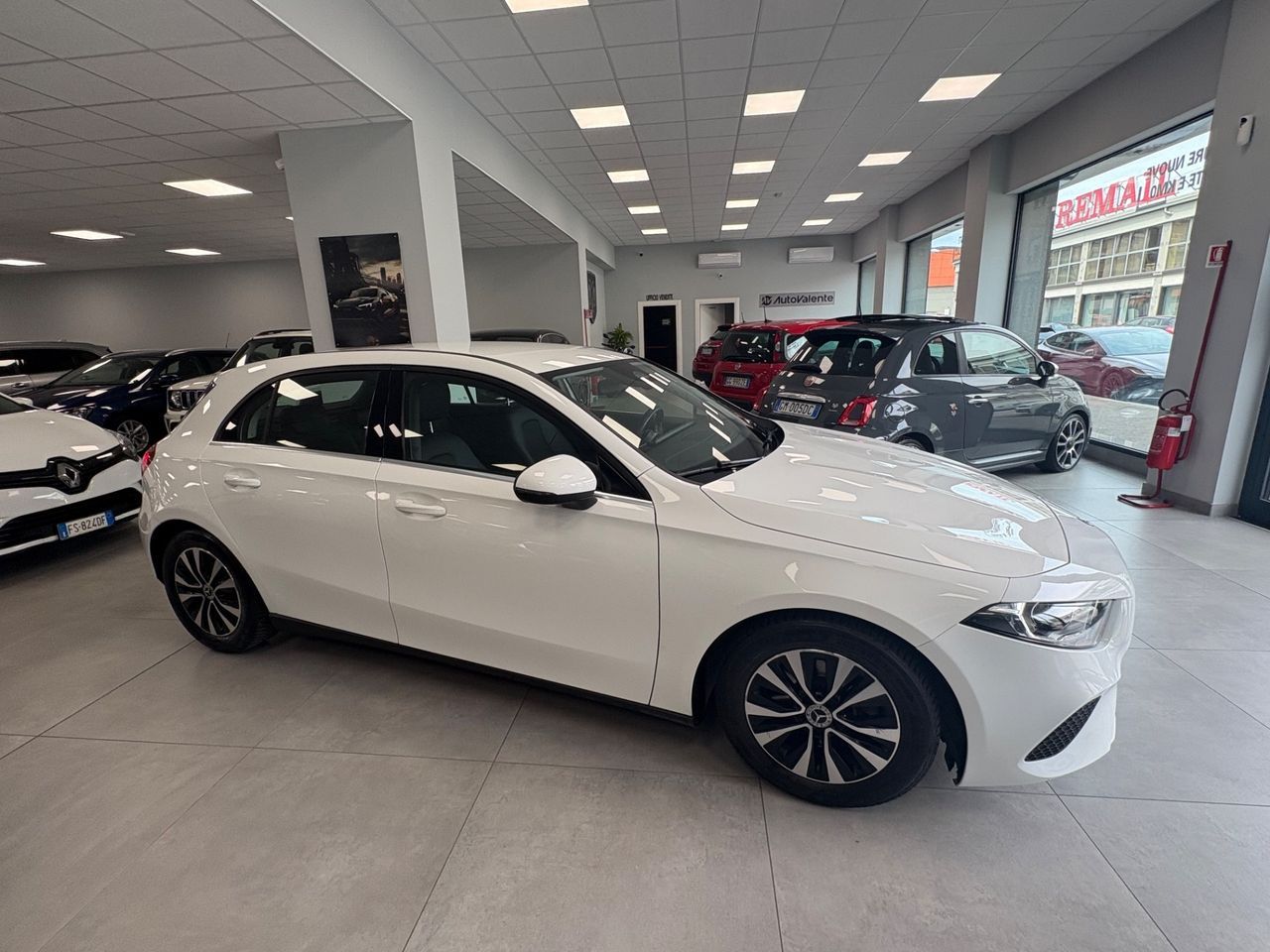 Mercedes-Benz Mercedes A 180 1.4 benzina 136cv 2023 km 91000 imagem 3