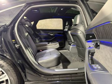 Audi A8 - 11