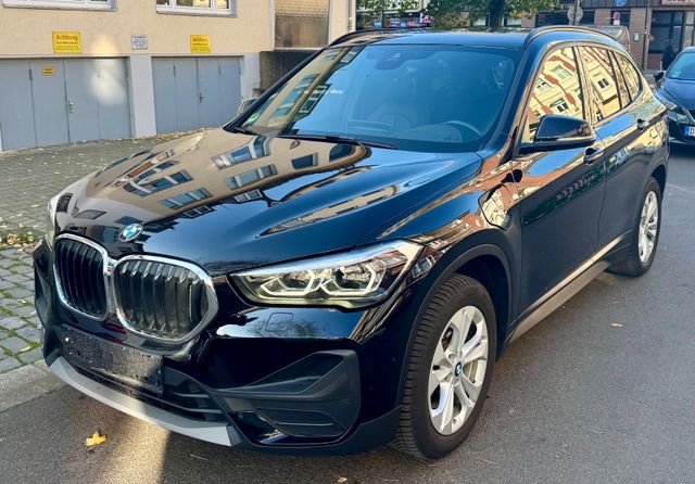 BMW X1 xDrive 25 e*Pano*Kamera*Leder*Head Up*Harman*